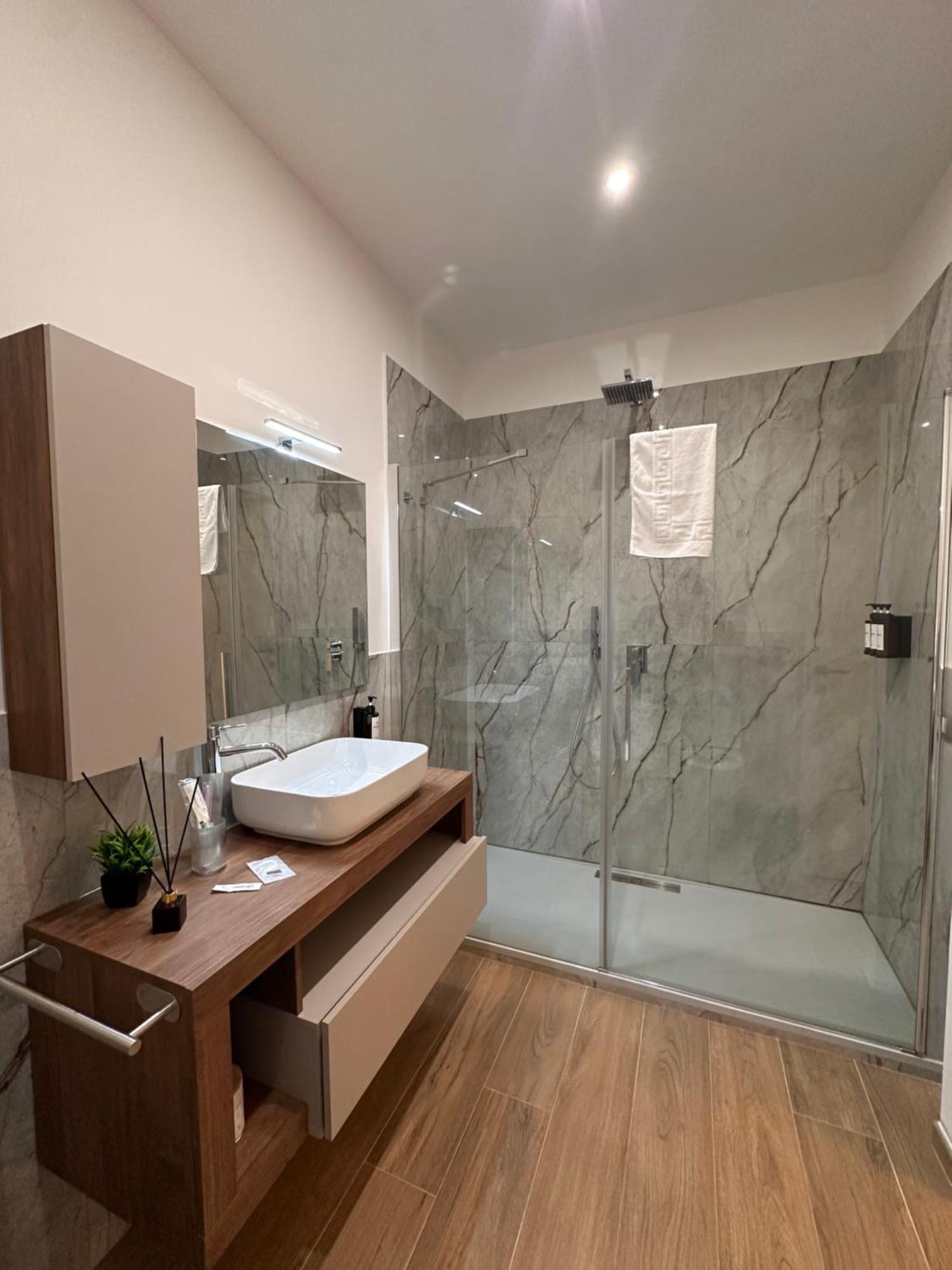 Eterna Suites Roma Bagian luar foto