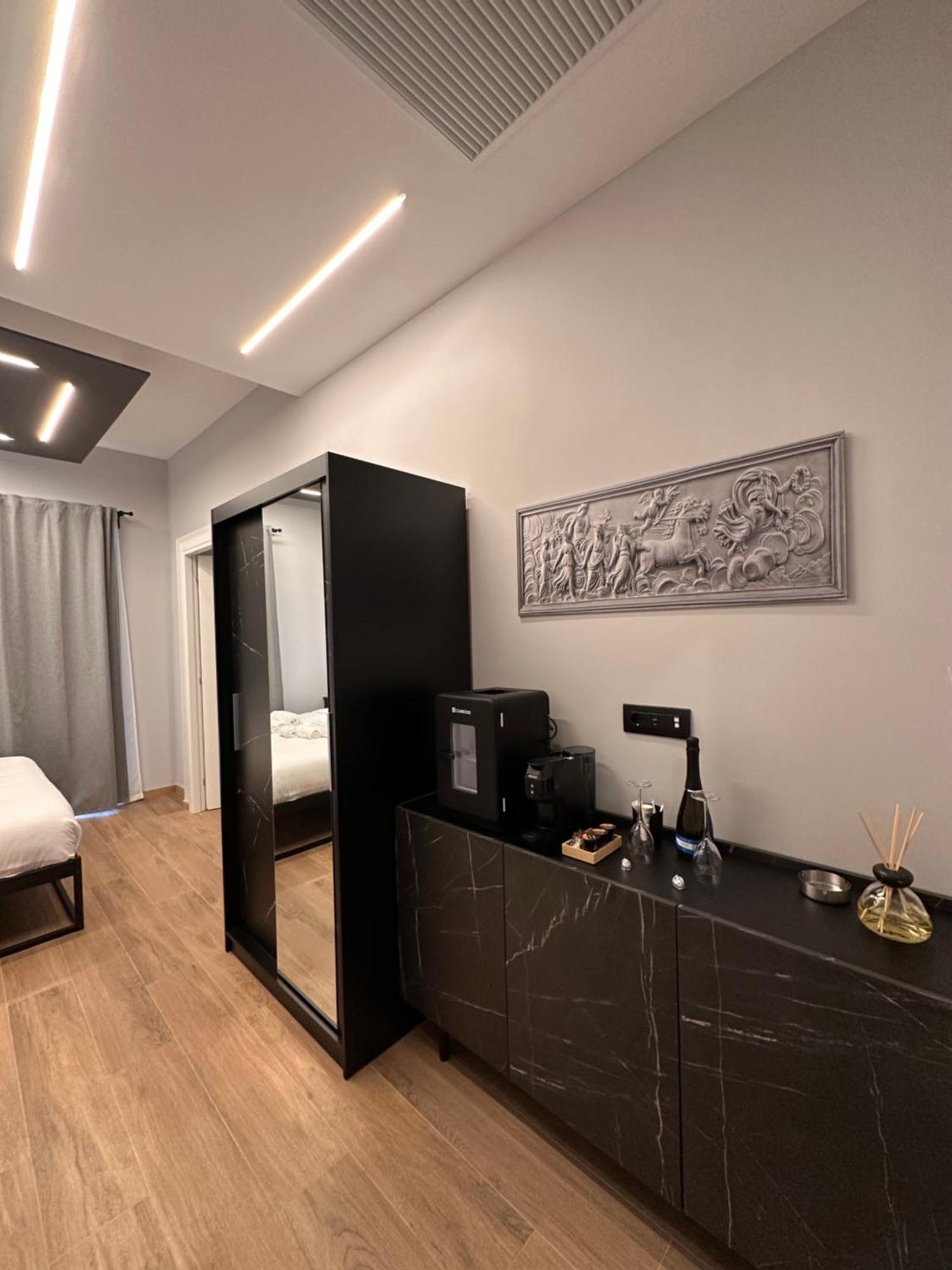Eterna Suites Roma Bagian luar foto